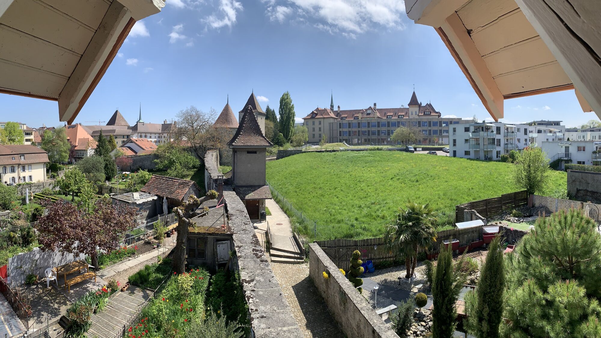 Vue depuis balcon - 3ème étage