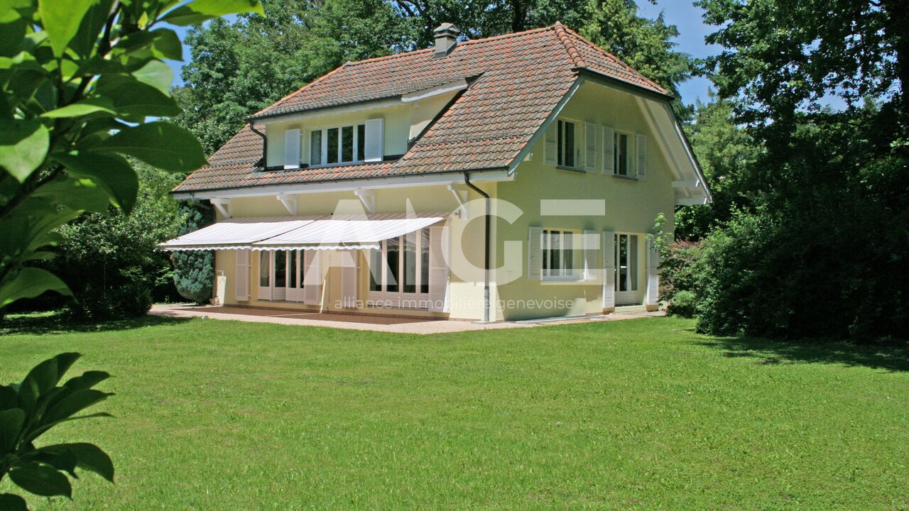 Charming villa in Conches