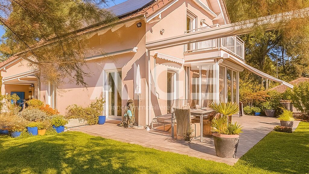 Belle et lumineuse villa jumelle au calme