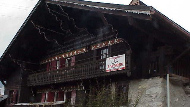 VENDU Très beau chalet de 1770 avec potentiel de deux appartements