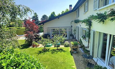 Exclusive listing : Sold by our agency