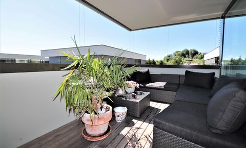 Altersgerechte Wohnung mit Schlossblick!