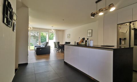Exclusivity - Contiguous villa HPE in the town of Veyrier