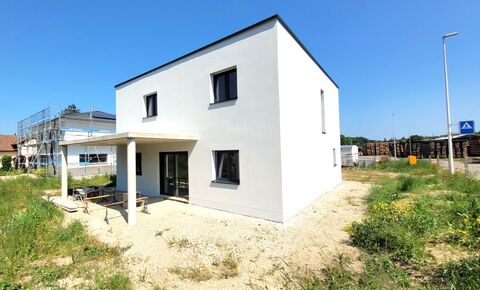 New detached house being finished