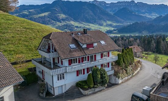 Mehrfamilienhaus mit Traumaussicht
