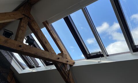 COCON CHALEUREUX DANS UNE ANCIENNE USINE HORLOGERE