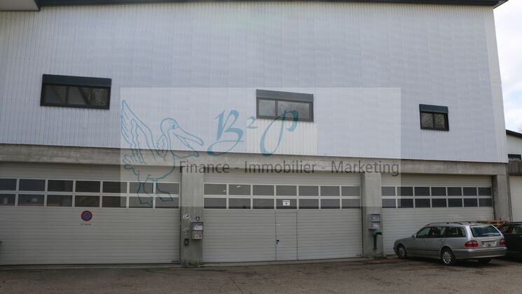 230m2 first floor industrial premises with loading dock