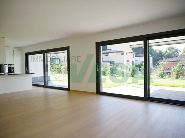 Modern 4.5-room apartment with large terrace and lovely private garden
