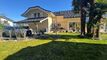 CHARMANTE VILLA INDIVIDUELLE 6,5 PCES AVEC PISCINE ET GRAND TERRAIN