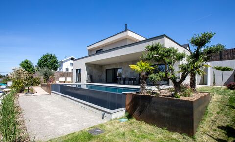 Modern villa just 30 minutes from Basel