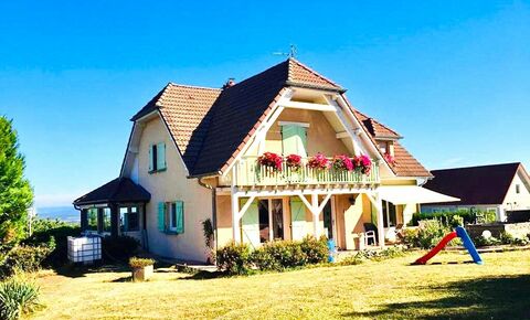 7-room house 180 m² - land 4,600 m2 - indoor swimming pool