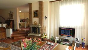 EINFAMILIEN-REIHENHAUS