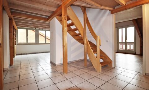 Über den Dächern mit Weitblick! 3.5 Zimmer + Galerie + Büro!