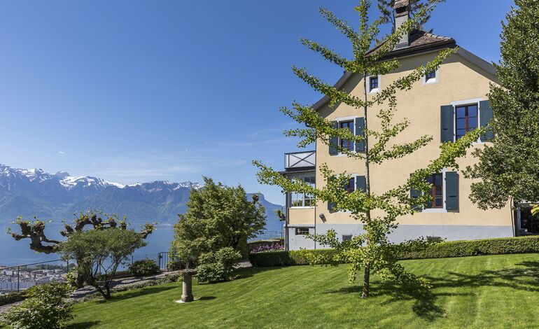 Au coeur du vignoble, rare propriété avec vue spectaculaire sur le lac