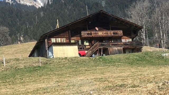 Vendu ! Oui ! il y a un authentique chalet ormonan vers les Diablerets