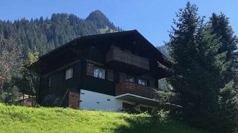 Trop tard ! Enfin un chalet de disponible aux Mosses ! Vendu.