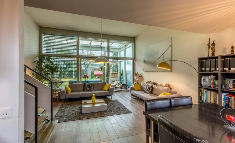 En exclusivité - belle villa contemporaine d'une construction récente