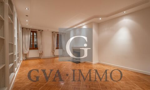 Superb charming apartment in the heart of the old town