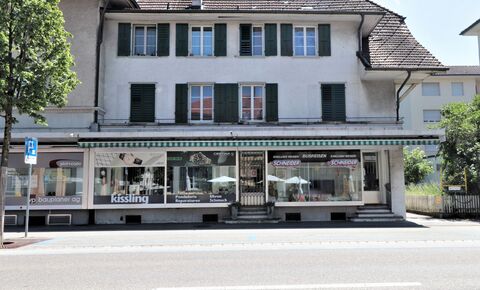 Wohn- und Gewerbehaus mitten in Kirchberg!