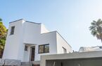 Comfortable and beautifully renovated home with pool, like new