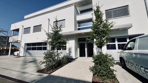 Gewerbelokalität mit Lager und Büro in Tafers