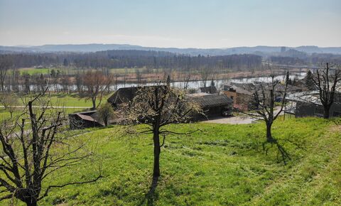 Erschlossenes Bauland an Südhanglage