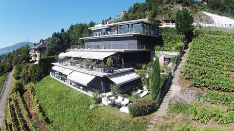 Attic flat CH-1820 Montreux