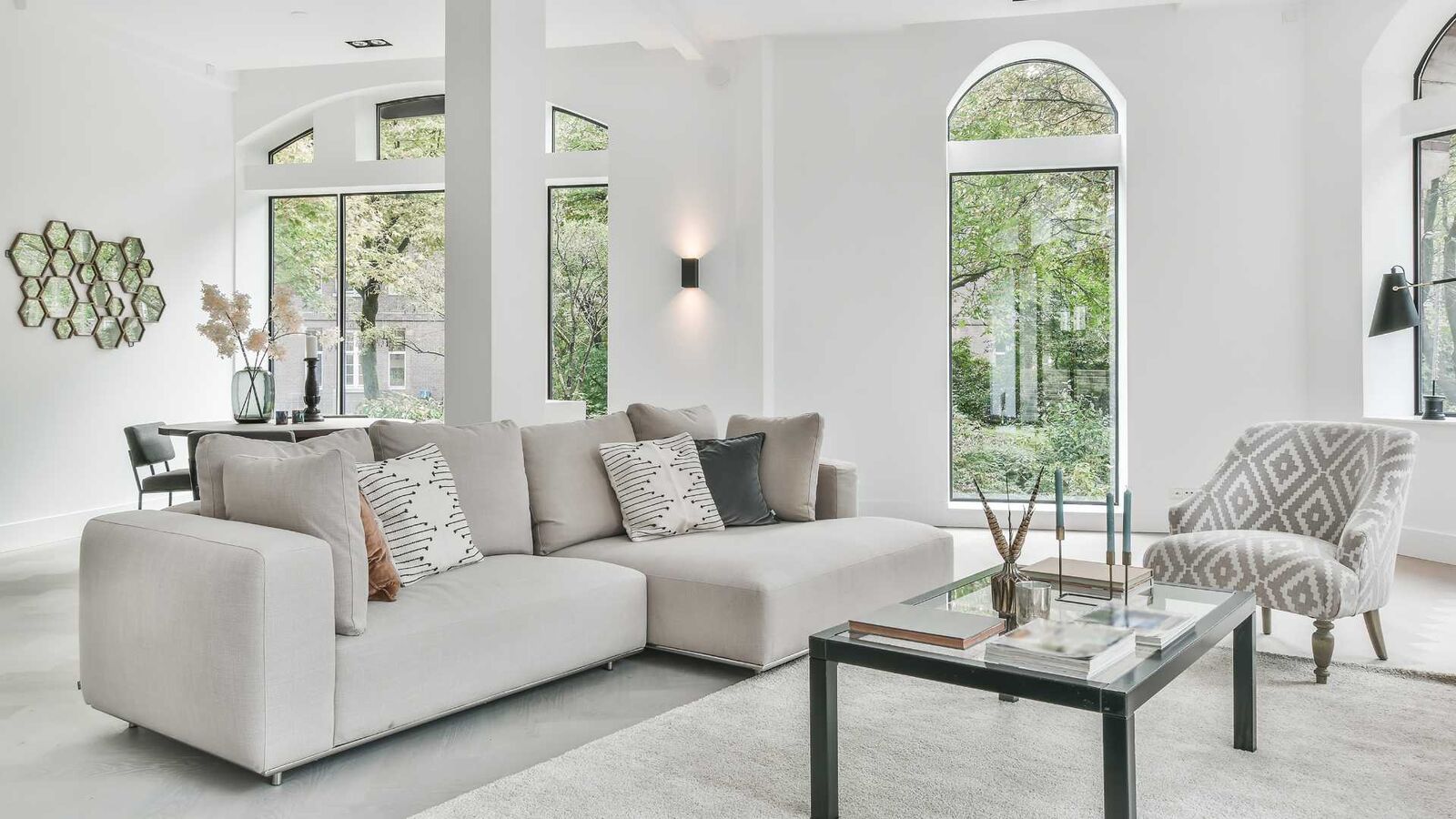 7 conseils pour agrandir une pièce sans pousser les murs | dreamo.ch
