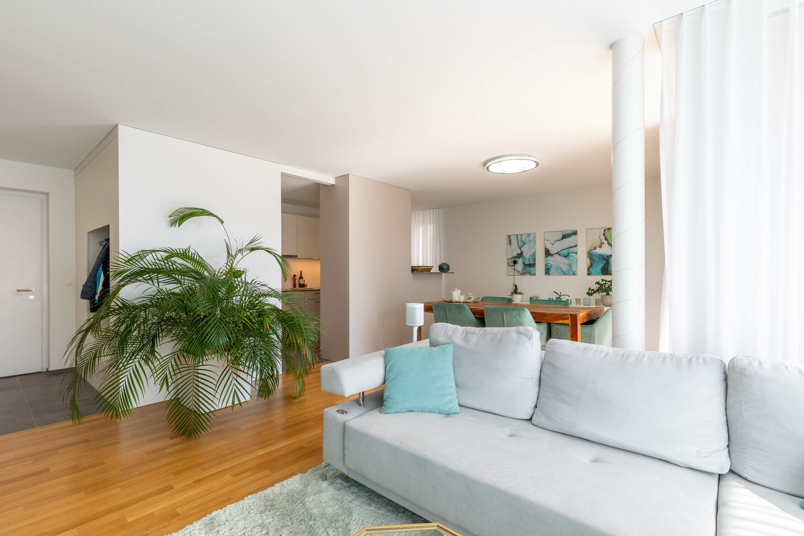 Entrée / Wohnzimmer
