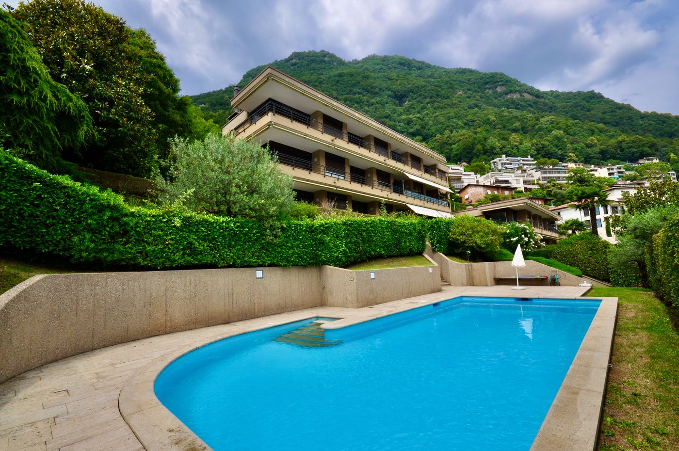 Appartamento con Giardino e Vista sul Lago di Lugano a Castagnola