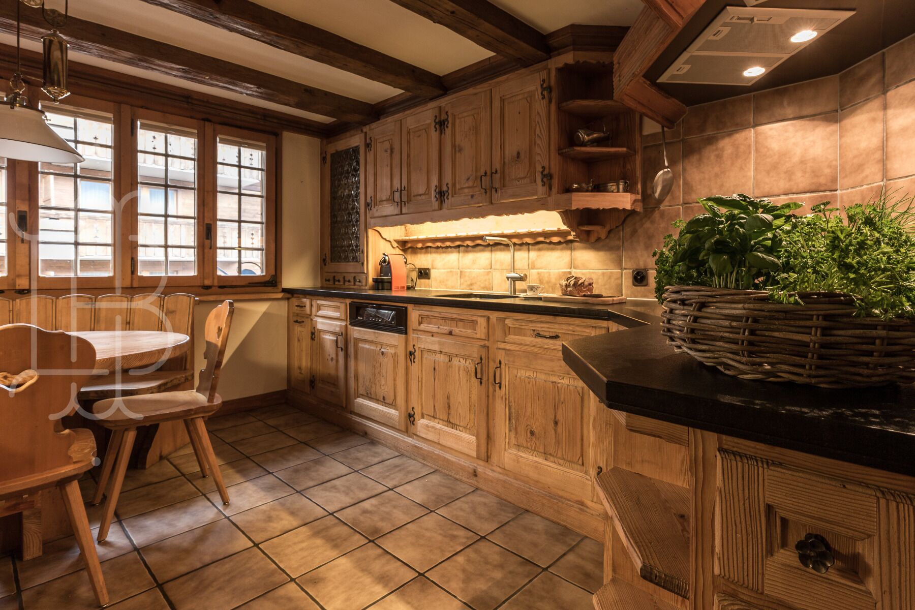 Dining kitchen
