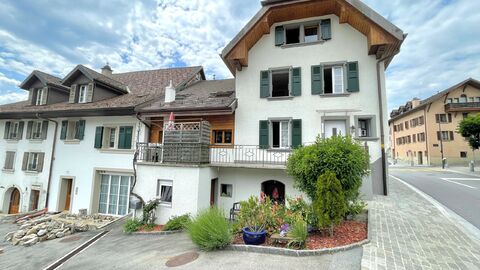 BEL IMMEUBLE D'HABITATION VILLAGEOIS COMPOSÉ DE DEUX LOGEMENTS