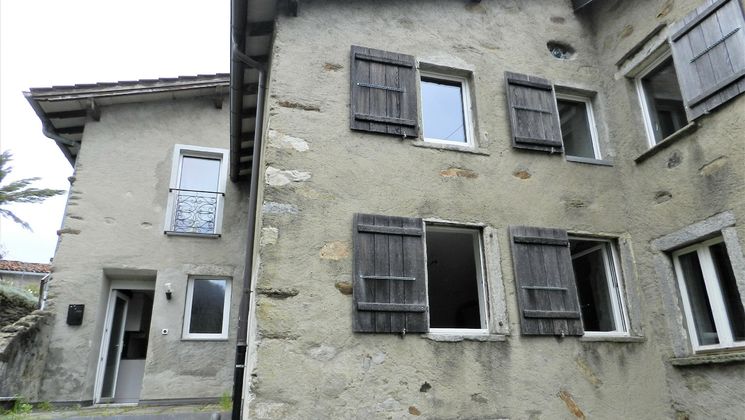 INSONE (Valcolla - Lugano)
2 case di nucleo