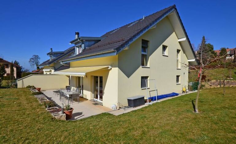 Villa mitoyenne récente