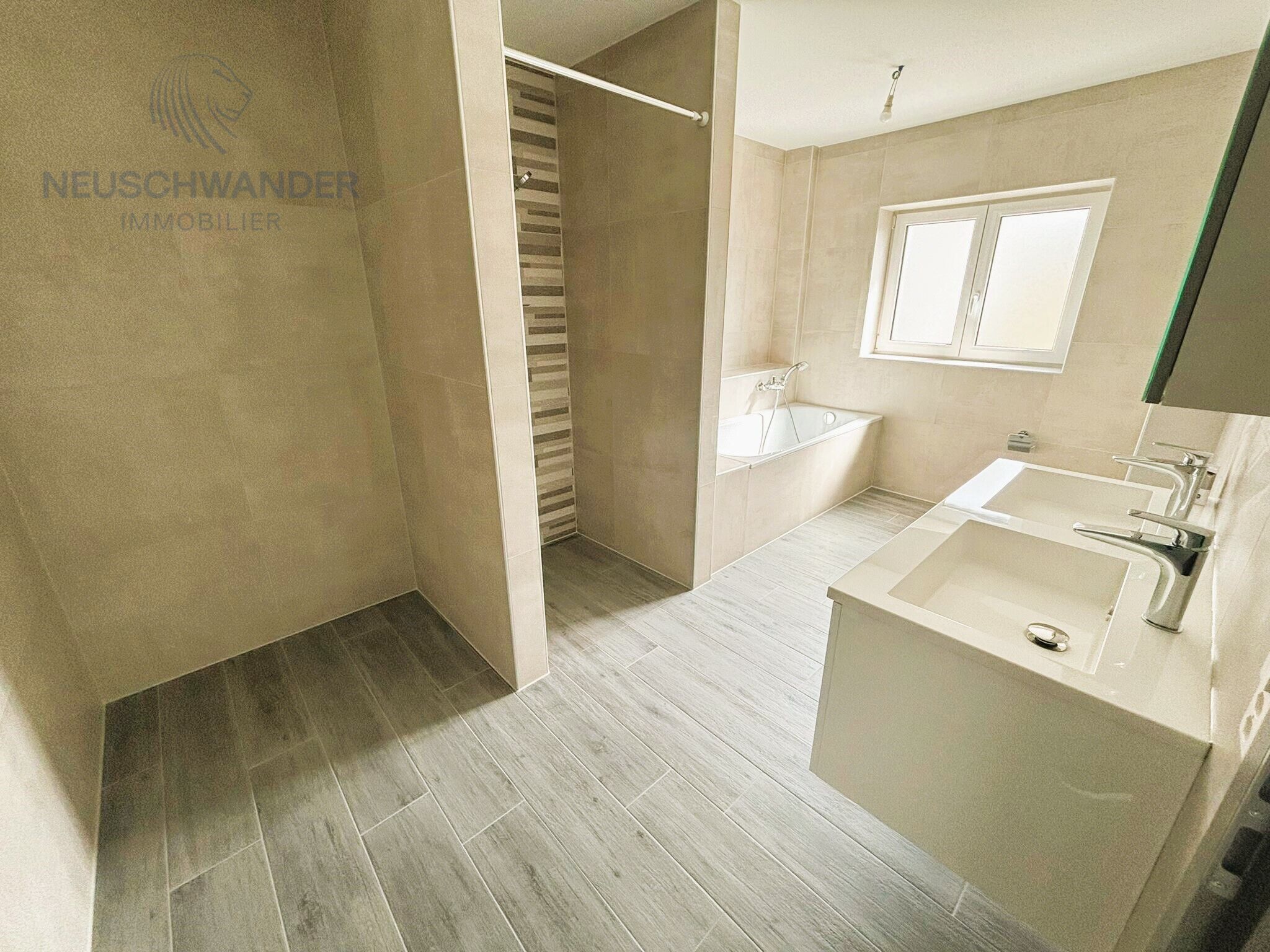 Salle de bain parentale