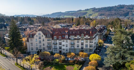 EXKLUSIVE ALTBAUWOHNUNG IM KIRCHENFELD