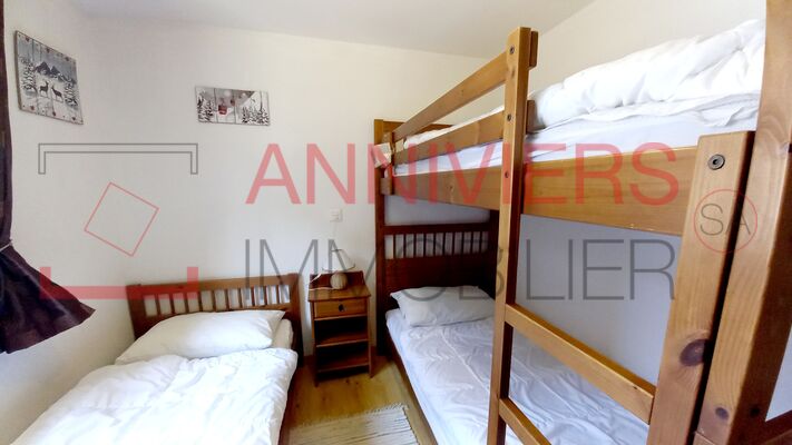 Chambre à coucher 2 