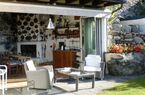 Lovely house located in an elevated, panoramic and very sunny position