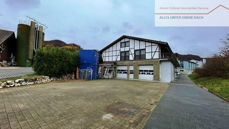 Grosses Büro, Lager mit Werkstatt, Archiv und Nebenräume