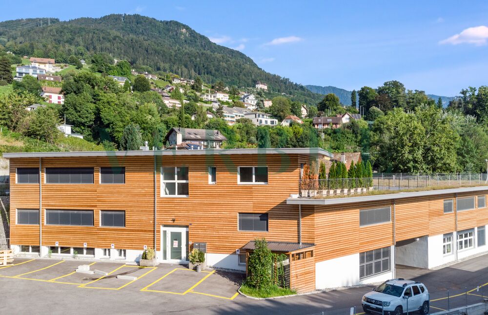 Local commercial de 135 m² avec terrasse