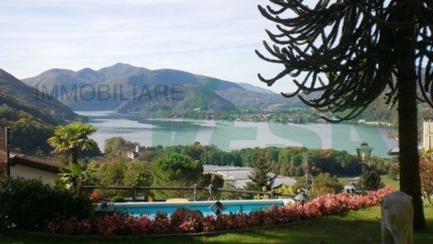 Bella villa in posizione panoramica molto soleggiata e con vista lago