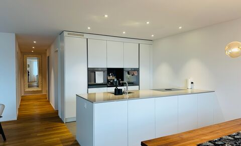 Exklusive 3.5-Zimmer-Wohnung mit Seeblick
