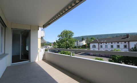 In Fussdistanz zum Bahnhof, Einkauf und Schule.