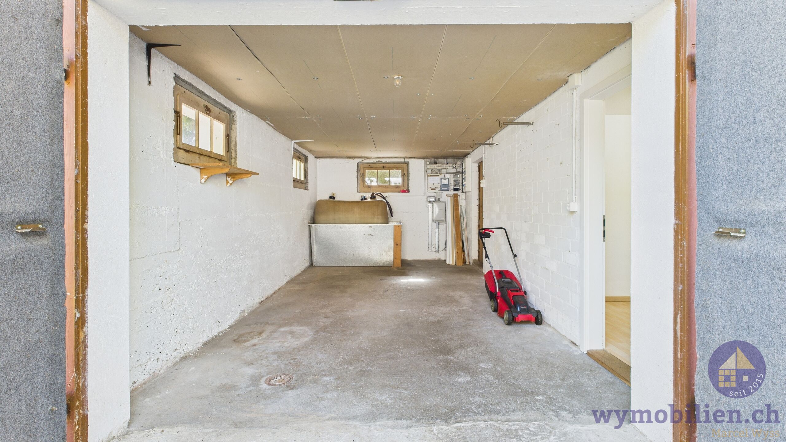 Garage mit dem Öltank