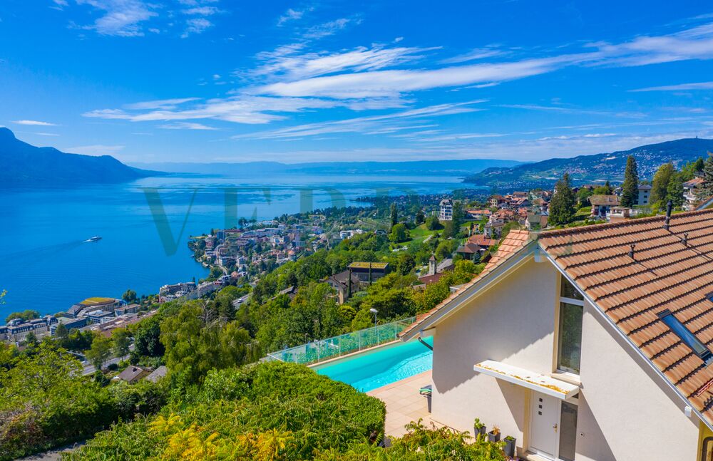 Detached 5.5 room villa with pool and LAKE VIEW
