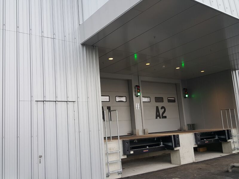 91 m2 workshop / depot in a very recent building.