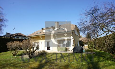 Charming villa in a residential area