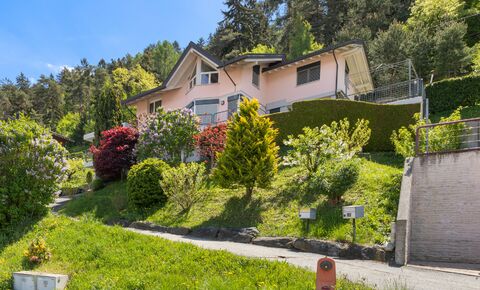 Belle et spacieuse maison d'architecte avec une vue panoramique
