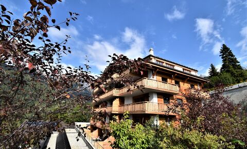 Superbe appartement à côté des bains thermaux et à deux pas des pistes