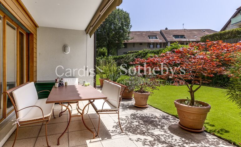 Bel appartement avec jardin privatif